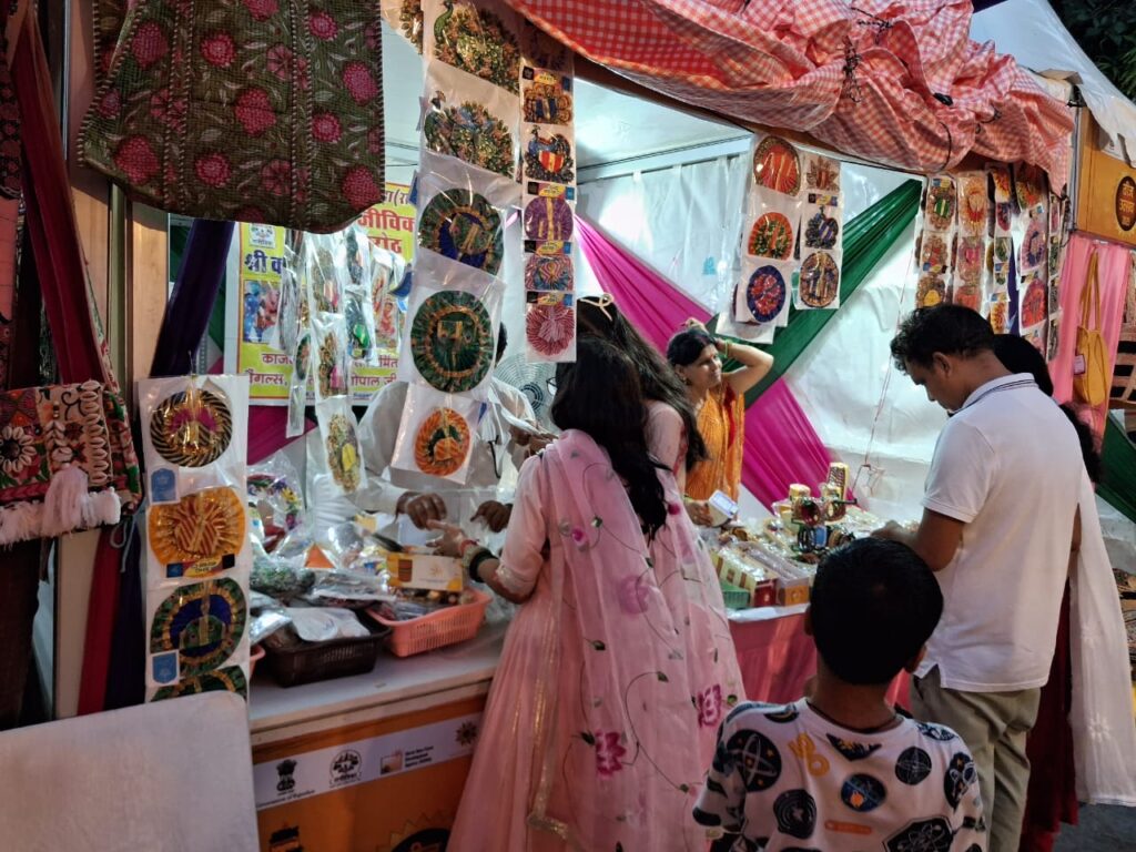 बीकानेर हाउस में बुधवार तक चलेगा तीजोत्सव क्राफ्ट और फूड मेला
