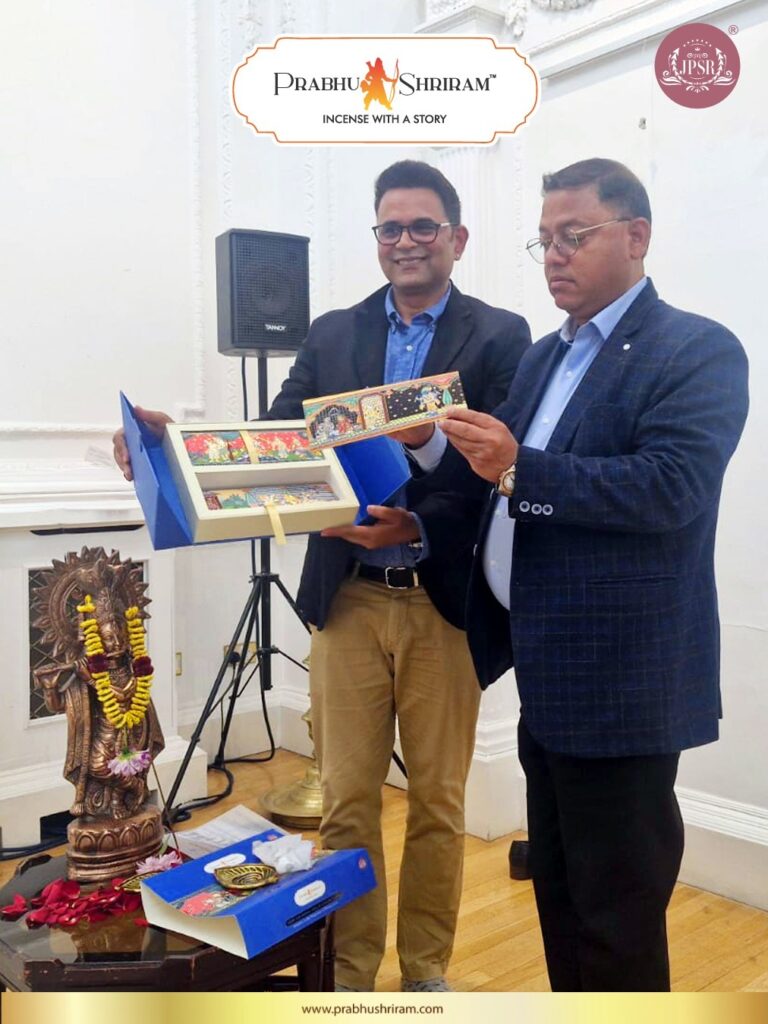 लंदन के नेहरू सेंटर में श्री कृष्ण लीला कलेक्शन का भव्य अनावरण, कला, सुगंध और भक्ति का अद्भुत संगम