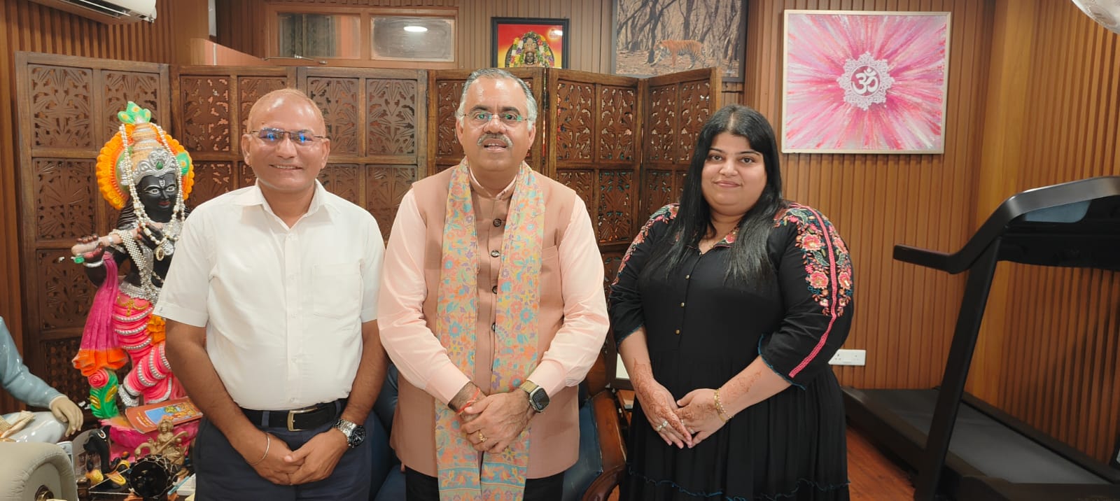 डॉ. राजकुमार शर्मा और डॉ. श्रुति ने बीजेपी महासचिव तरुण चुघ से की मुलाकात