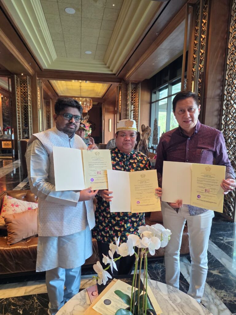 कुताई मुलावर्मन (इंडोनेशिया) साम्राज्य ने भारतीय उद्यमी डॉ. भार्गव मल्लप्पा के साथ महत्वपूर्ण एमओयू पर हस्ताक्षर किए